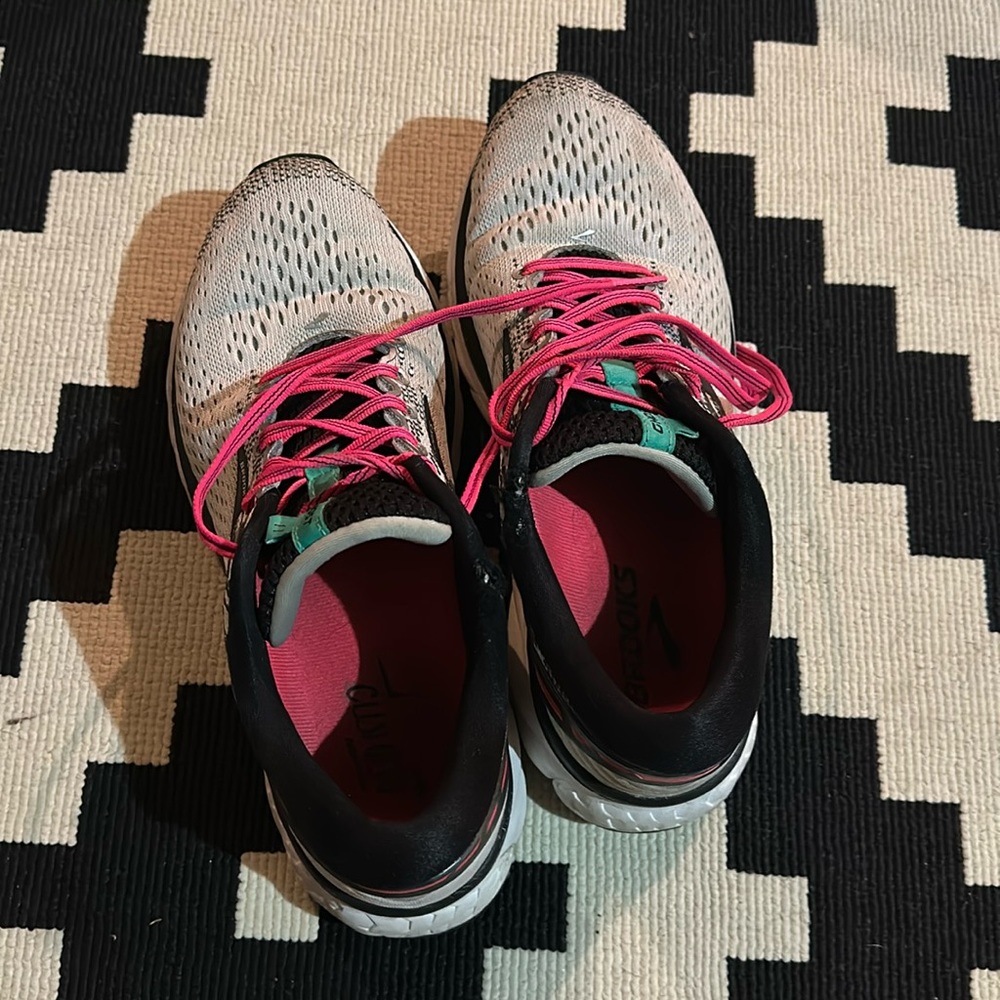 Brooks ghost 11
